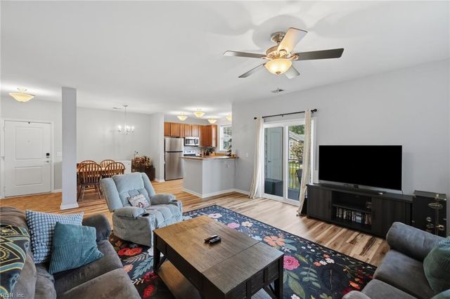 4301 Colindale Rd Apt 208, Chesapeake, VA 23321