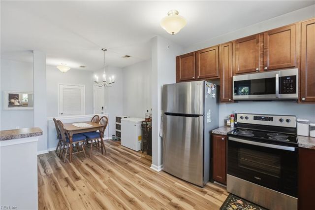 4301 Colindale Rd Apt 208, Chesapeake, VA 23321
