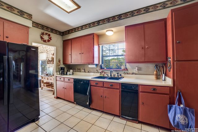 1259 Forest Trail Drive, Bandera, TX 78003