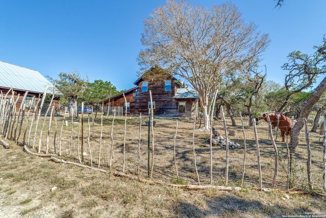 1259 Forest Trail Drive, Bandera, TX 78003