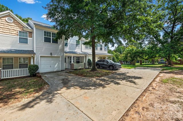 110 Deep Gap Court, Charlotte, NC 28217