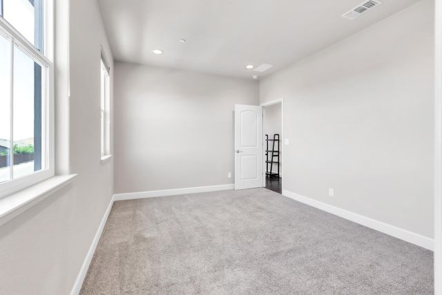 6368 Garland Way, Roseville, CA 95747