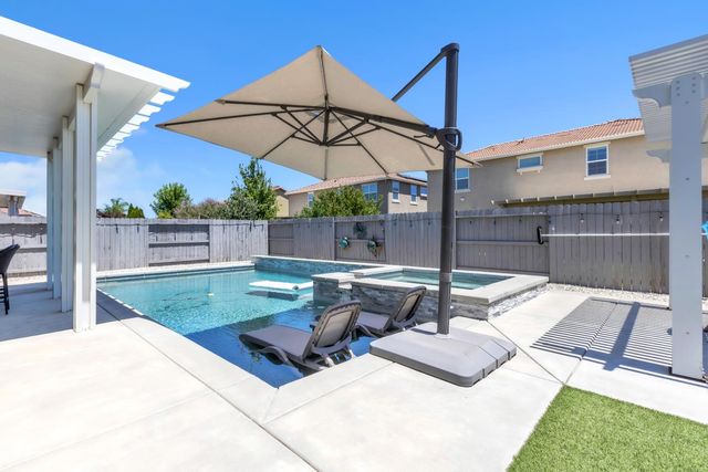 6368 Garland Way, Roseville, CA 95747