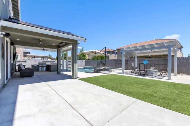 6368 Garland Way, Roseville, CA 95747