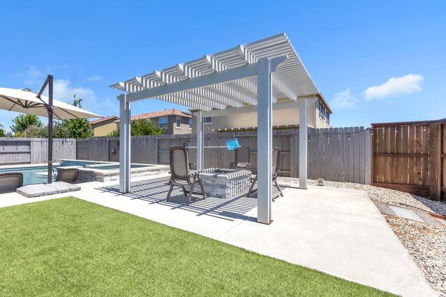 6368 Garland Way, Roseville, CA 95747