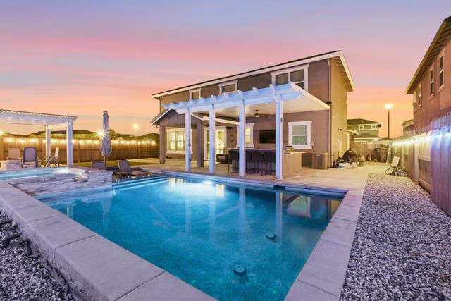 6368 Garland Way, Roseville, CA 95747