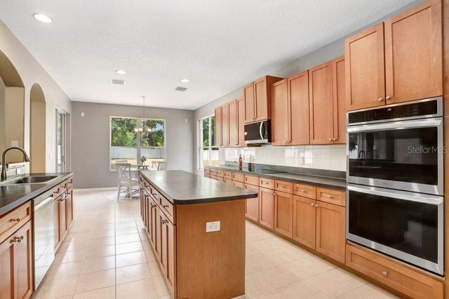 808 HICKORY GLEN DRIVE, Seffner, FL 33584