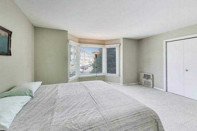 400 Ascot Drive 1M, Park Ridge, IL 60068