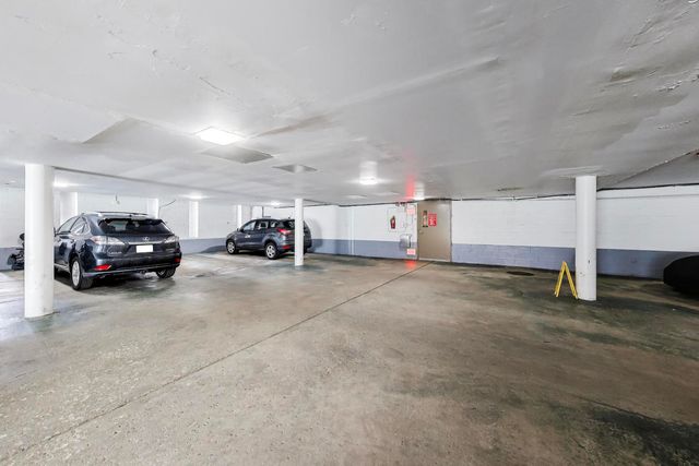 400 Ascot Drive 1M, Park Ridge, IL 60068