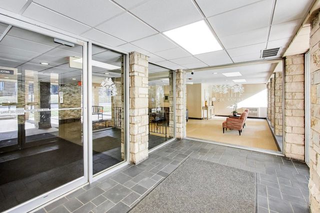 400 Ascot Drive 1M, Park Ridge, IL 60068