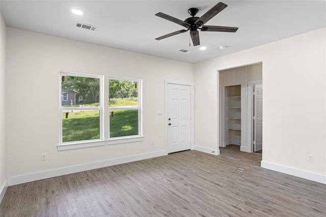 727 W Parnell Street, Denison, TX 75020
