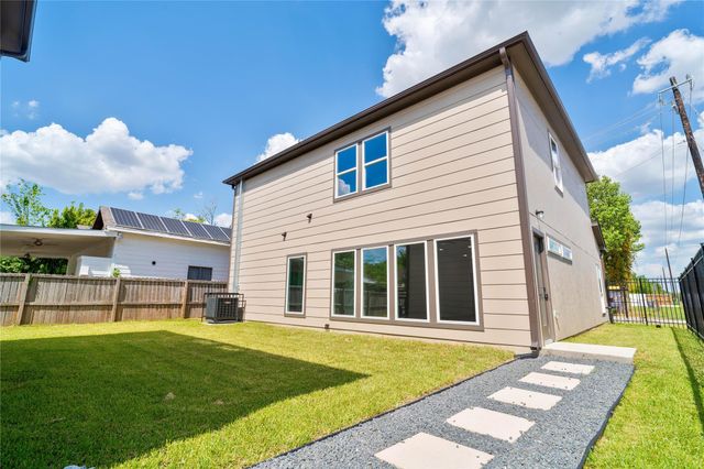 8430 Grandview Street, Houston, TX 77051