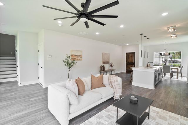 8430 Grandview Street, Houston, TX 77051