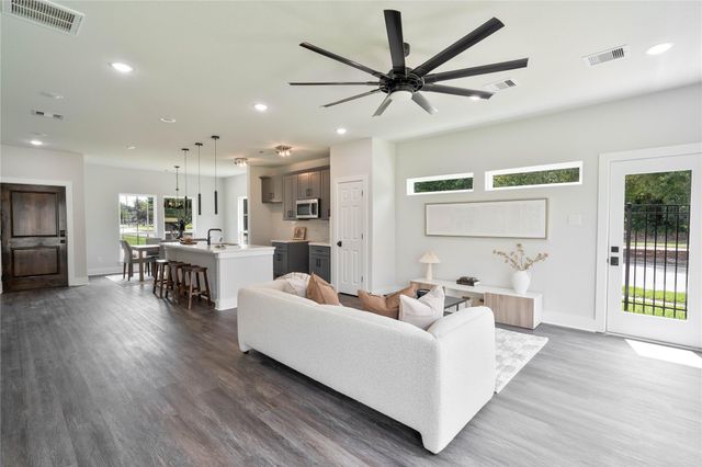 8430 Grandview Street, Houston, TX 77051