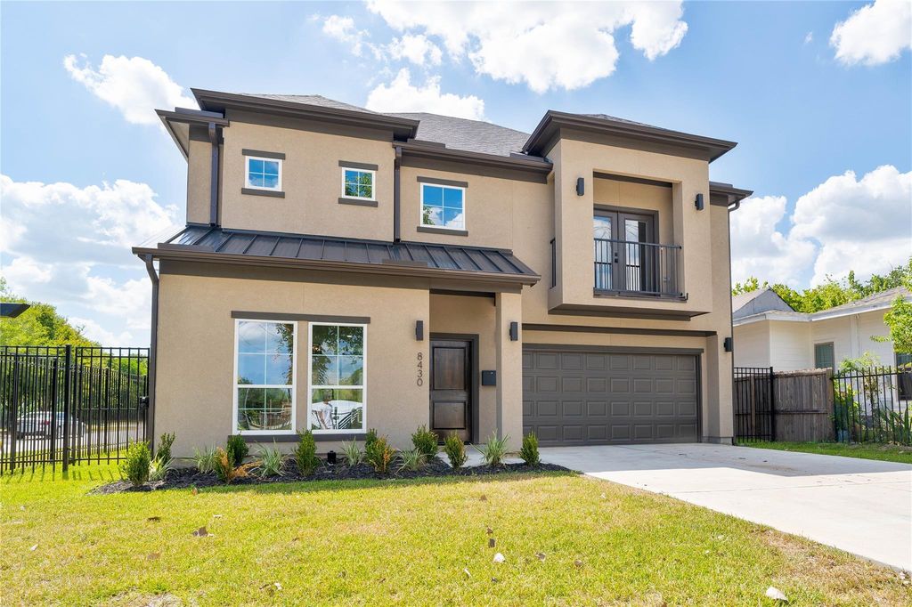 8430 Grandview Street, Houston, TX 77051