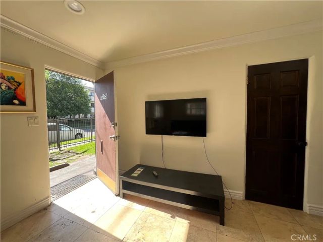5255 Denny Ave, North Hollywood, CA 91601