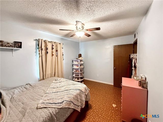 821 S Mill Street, Flatonia, TX 78941