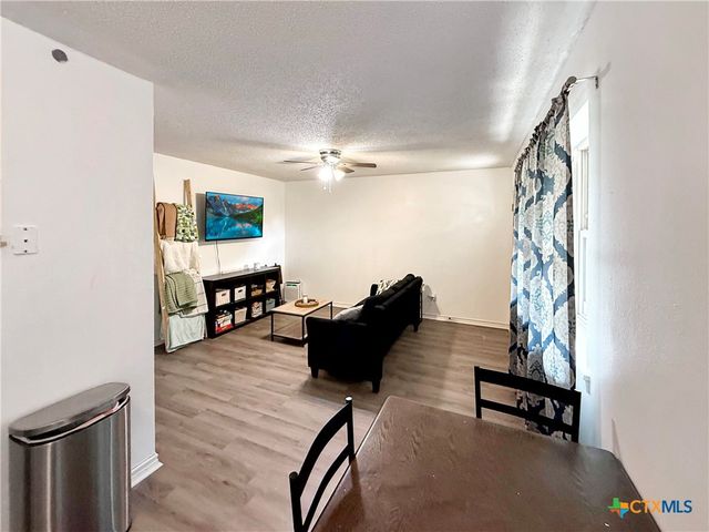 821 S Mill Street, Flatonia, TX 78941