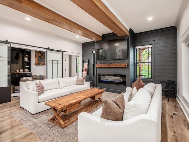 4916 Olentangy River Road, Delaware, OH 43015