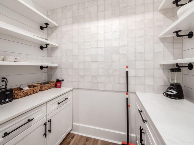 4916 Olentangy River Road, Delaware, OH 43015