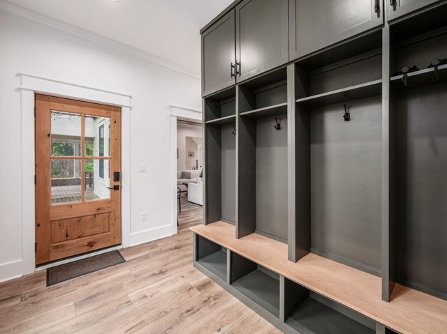 4916 Olentangy River Road, Delaware, OH 43015