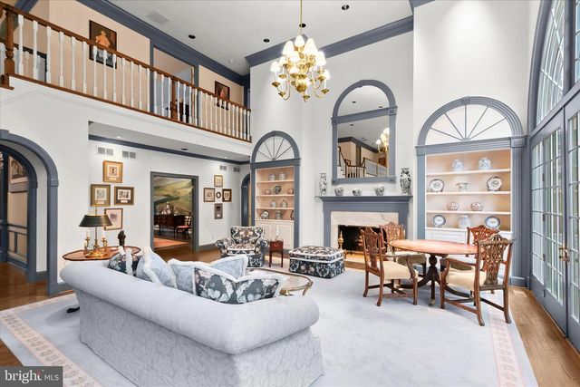 949 BELLVIEW RD, Mclean, VA 22102