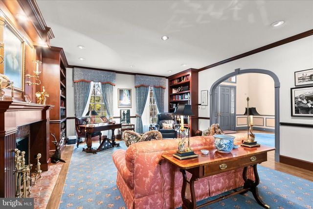 949 BELLVIEW RD, Mclean, VA 22102