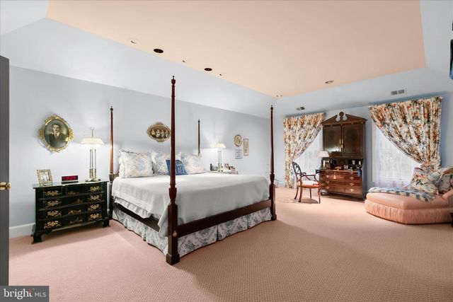 949 BELLVIEW RD, Mclean, VA 22102