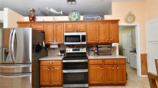 1004 Palmetto AVE, Lehigh Acres, FL 33972