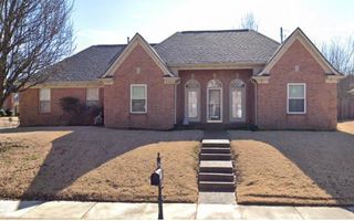 8305 CRIMSON CREEK DR, Memphis, TN 38016