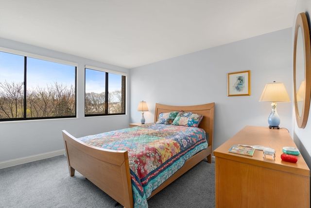 250 Hammond Pond Parkway 705S, Newton, MA 02467