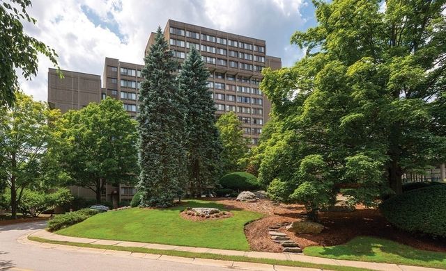 250 Hammond Pond Parkway 705S, Newton, MA 02467