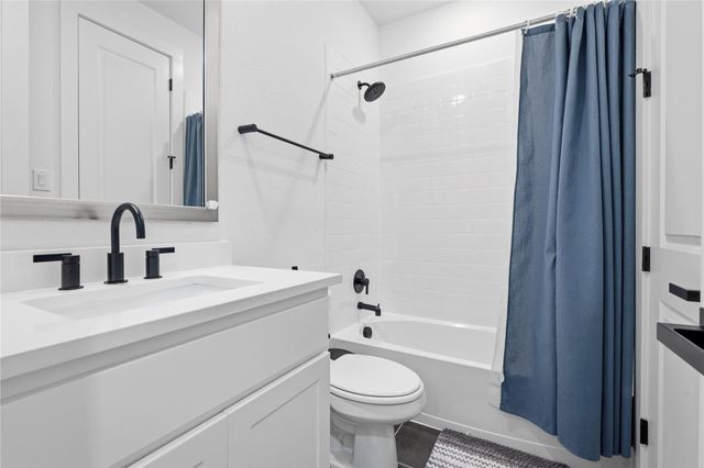 929 Mollie McBride LN, Leander, TX 78641