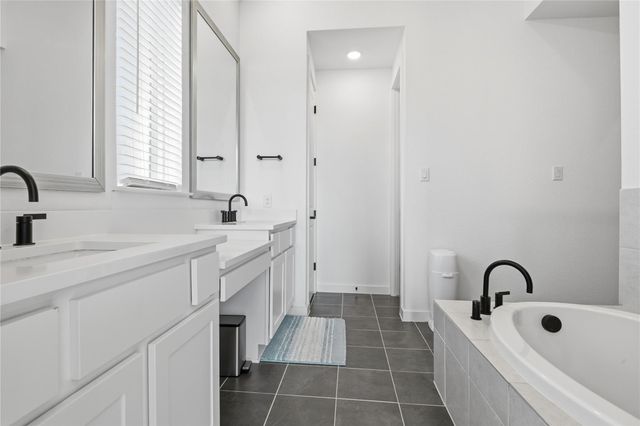 929 Mollie McBride LN, Leander, TX 78641