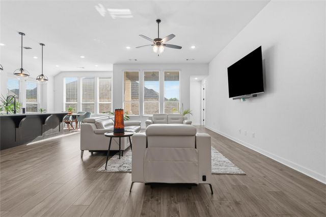 929 Mollie McBride LN, Leander, TX 78641