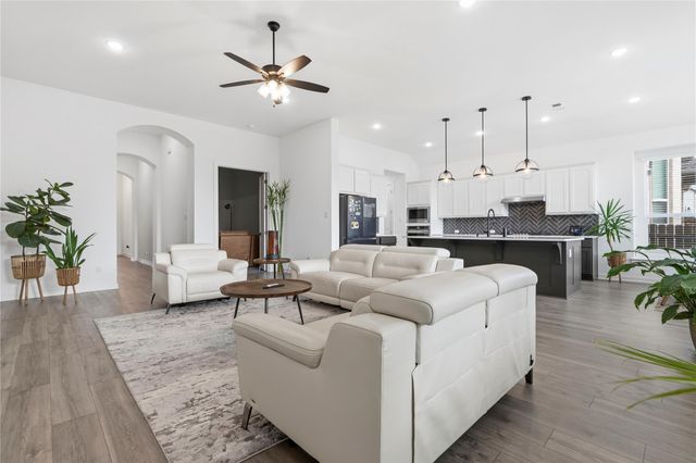 929 Mollie McBride LN, Leander, TX 78641