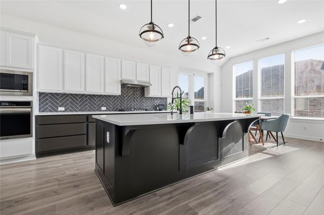 929 Mollie McBride LN, Leander, TX 78641