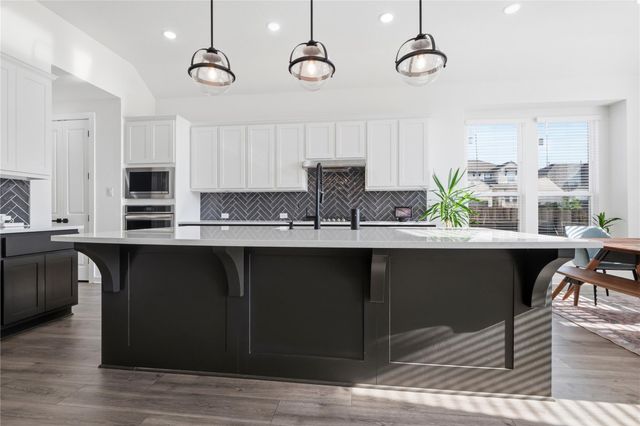 929 Mollie McBride LN, Leander, TX 78641