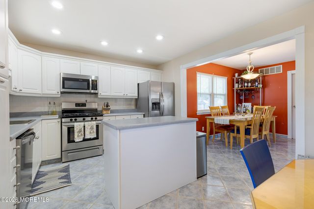 1801 Broadway Boulevard, Toms River, NJ 08757