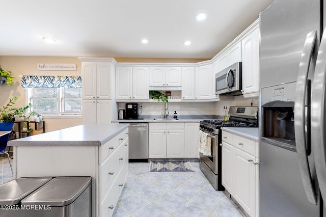 1801 Broadway Boulevard, Toms River, NJ 08757