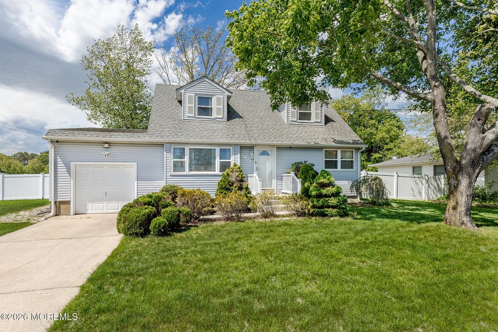 1801 Broadway Boulevard, Toms River, NJ 08757