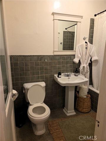 219 Redondo Avenue, Long Beach, CA 90803