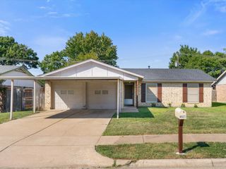 6625 Betty Drive, Watauga, TX 76148