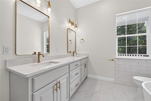 17 Sandhurst Drive, Bella Vista, AR 72714