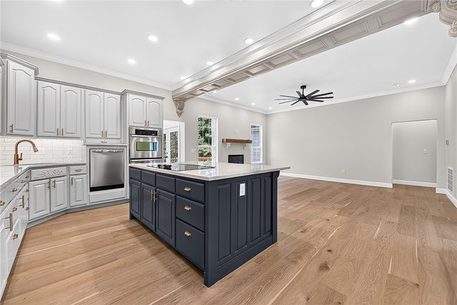 17 Sandhurst Drive, Bella Vista, AR 72714
