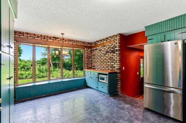 7033 Courtly Road, Woodbury, MN 55125