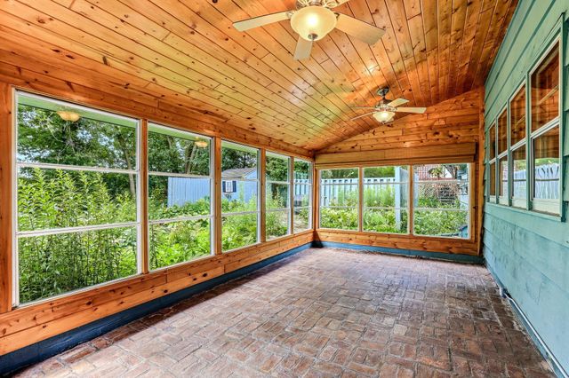 7033 Courtly Road, Woodbury, MN 55125