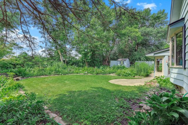 7033 Courtly Road, Woodbury, MN 55125
