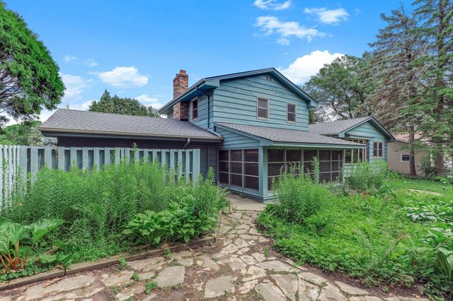 7033 Courtly Road, Woodbury, MN 55125