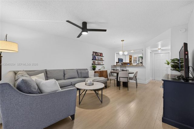 630 Tennis Club Dr 107, Fort Lauderdale, FL 33311